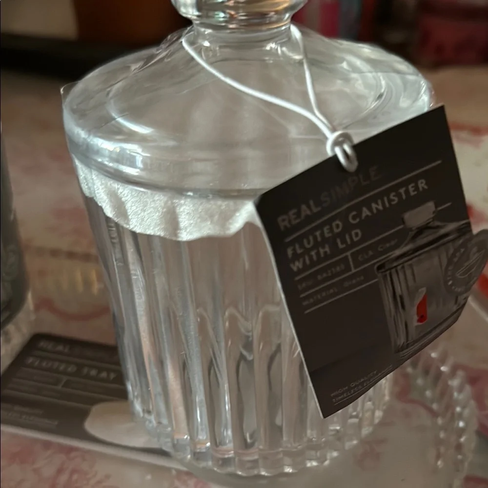 Simple Clear Fluted Tumbler Bath Set